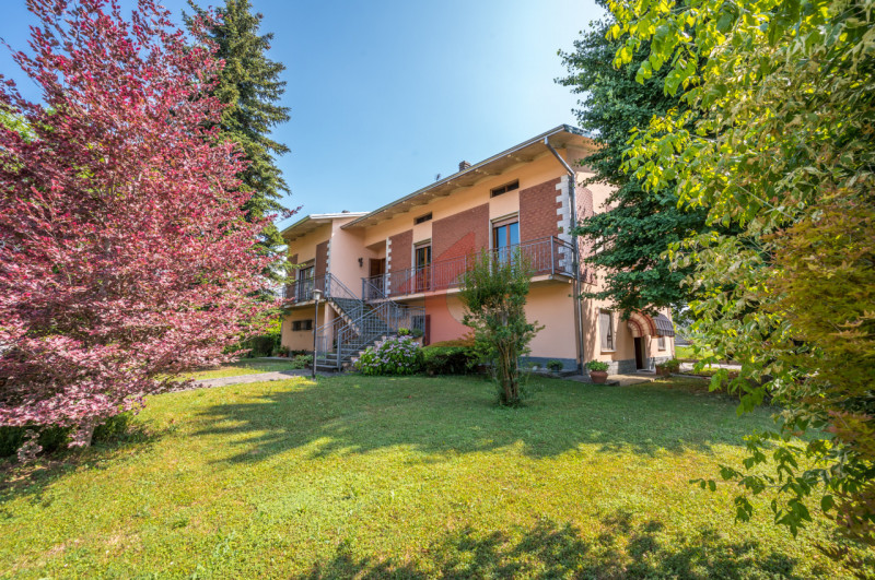Villa in vendita a Soragna, 8 locali, zona Località: Soragna, prezzo € 315.000 | PortaleAgenzieImmobiliari.it