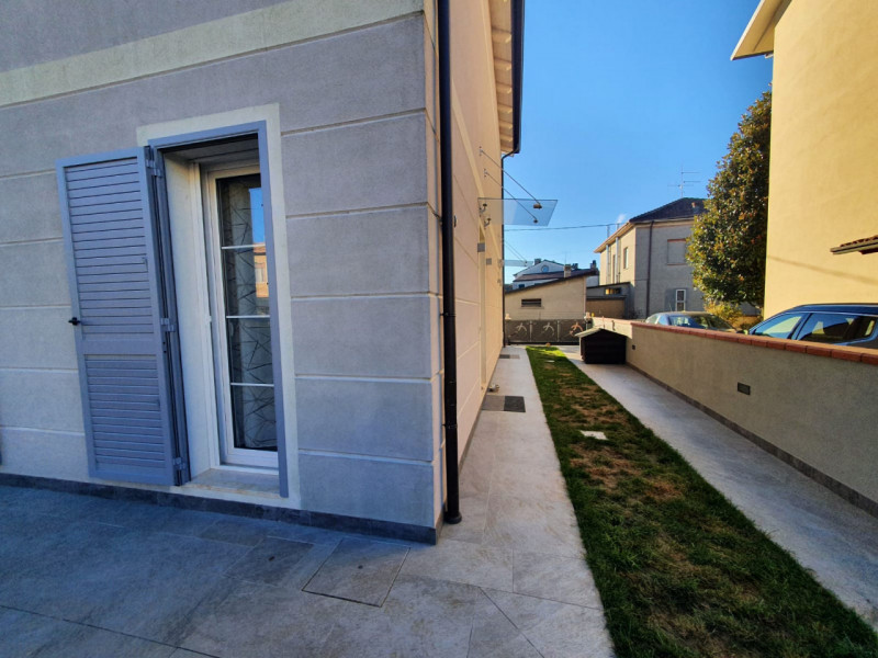 Villa in vendita a Cesena, 6 locali, zona brina, prezzo € 650.000 | PortaleAgenzieImmobiliari.it