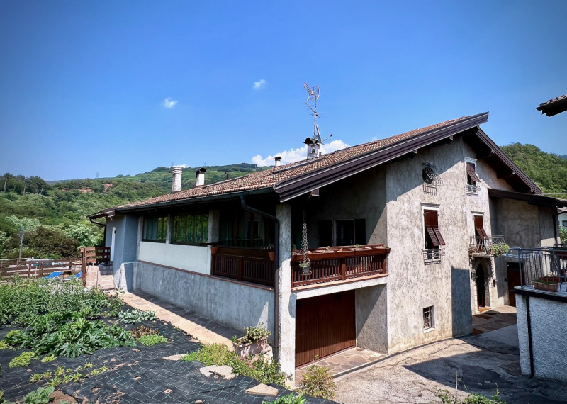 Villa Bifamiliare in vendita a Trento, 11 locali, zona olo di Mezzo, prezzo € 800.000 | PortaleAgenzieImmobiliari.it