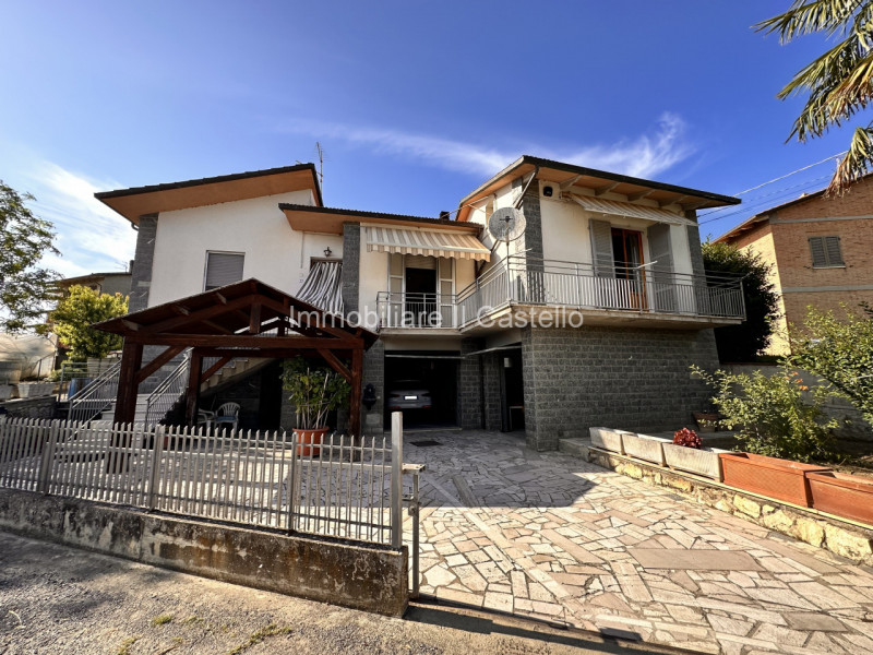 Villa in vendita a Castiglione del Lago, 5 locali, zona o, prezzo € 159.000 | PortaleAgenzieImmobiliari.it