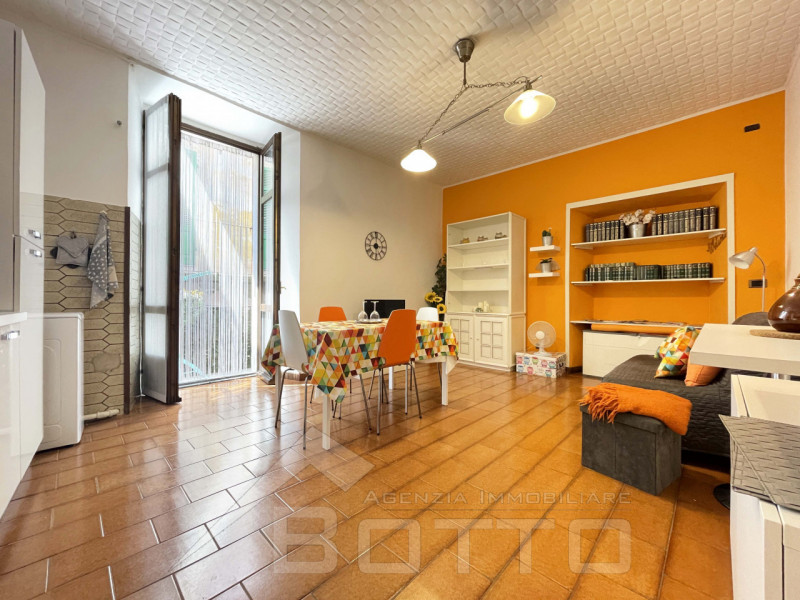 Appartamento in vendita a Omegna, 3 locali, zona Località: Omegna - Centro, prezzo € 115.000 | PortaleAgenzieImmobiliari.it