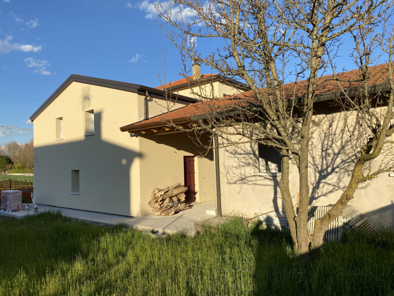 Villa in vendita a Campodarsego, 5 locali, zona Località: Campodarsego, prezzo € 390.000 | PortaleAgenzieImmobiliari.it