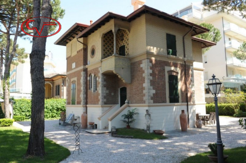 Villa in vendita a San Giovanni Valdarno, 6 locali, Trattative riservate | PortaleAgenzieImmobiliari.it
