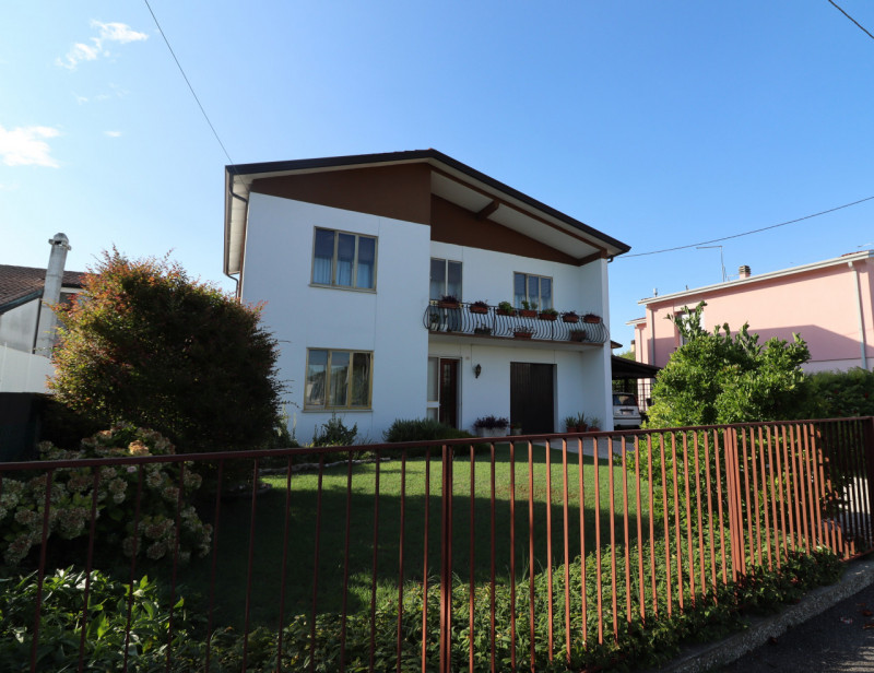 Villa in vendita a Saonara, 5 locali, prezzo € 220.000 | PortaleAgenzieImmobiliari.it