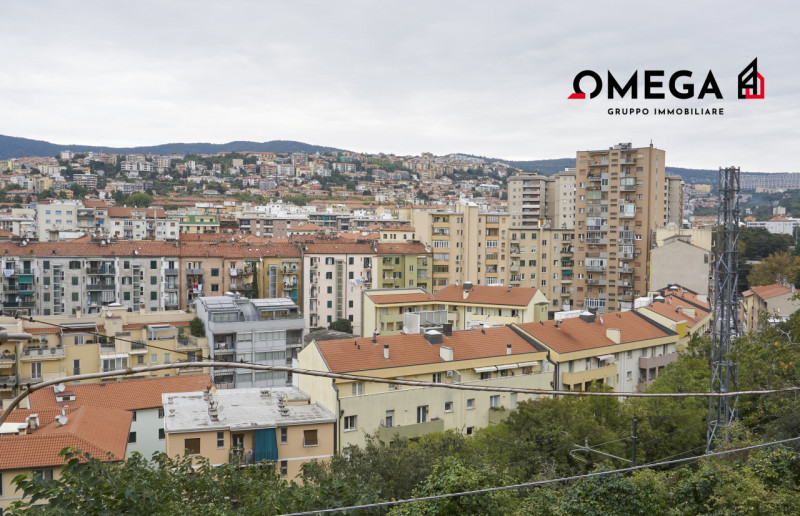 Appartamento in vendita a Trieste, 4 locali, zona centro, prezzo € 207.000 | PortaleAgenzieImmobiliari.it