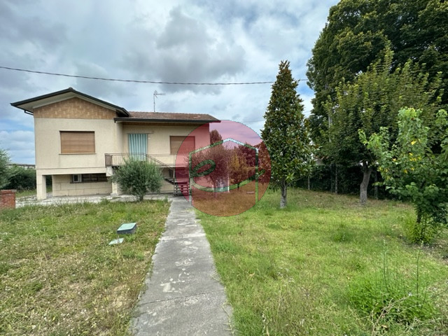 Villa in vendita a Savignano sul Rubicone, 4 locali, zona Località: Savignano sul Rubicone, prezzo € 350.000 | PortaleAgenzieImmobiliari.it