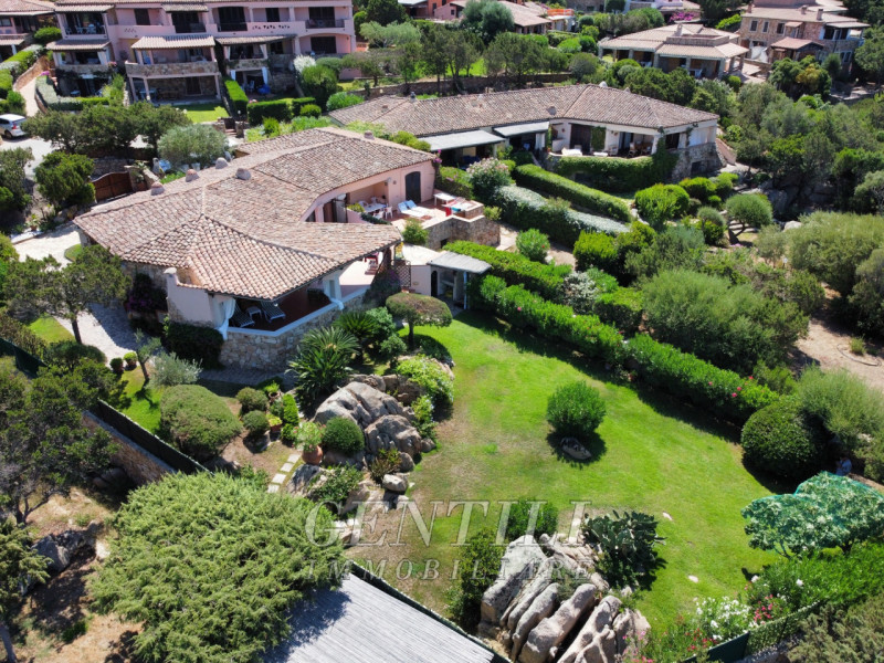 Villa Bifamiliare in vendita a Arzachena - Porto Cervo - Zona: Baja Sardinia