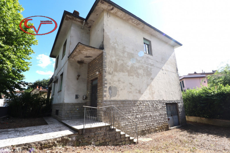 Villa Bifamiliare in vendita a Montevarchi, 7 locali, prezzo € 210.000 | PortaleAgenzieImmobiliari.it