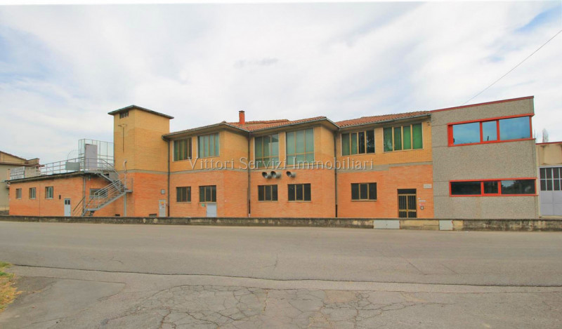 Laboratorio in vendita a Montepulciano, 9999 locali, zona Zona: Montepulciano Stazione, prezzo € 700.000 | CambioCasa.it