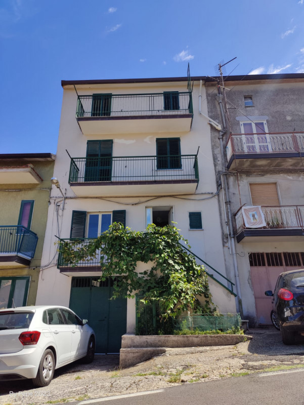 Villa a Schiera in vendita a Postiglione - Zona: Postiglione - Centro