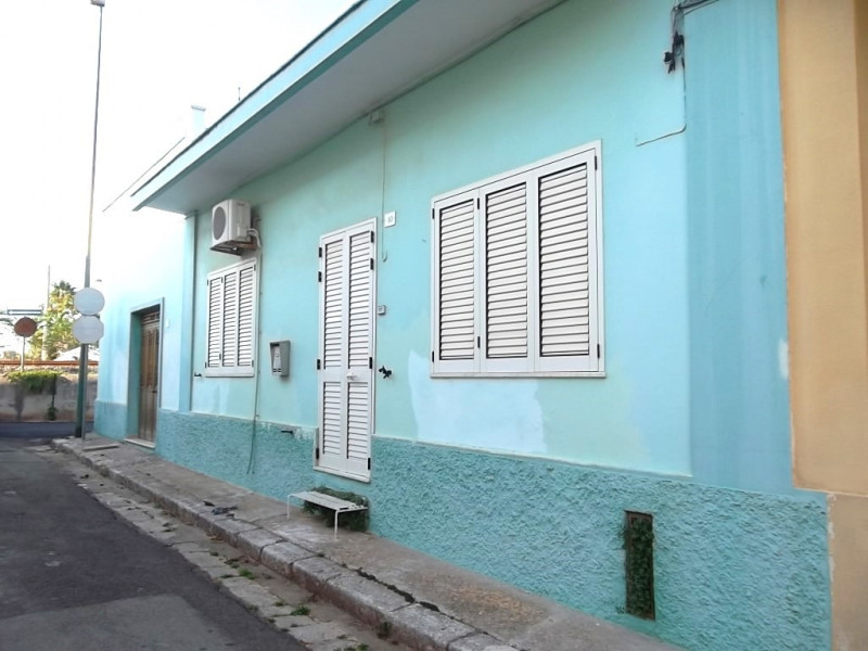 Villa in vendita a Acquarica del Capo, 4 locali, prezzo € 74.000 | PortaleAgenzieImmobiliari.it