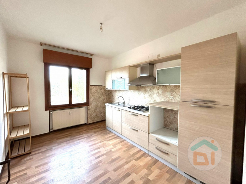 Appartamento in vendita a Gradisca d'Isonzo, 3 locali, zona Località: Gradisca d'Isonzo - Centro, prezzo € 65.000 | PortaleAgenzieImmobiliari.it