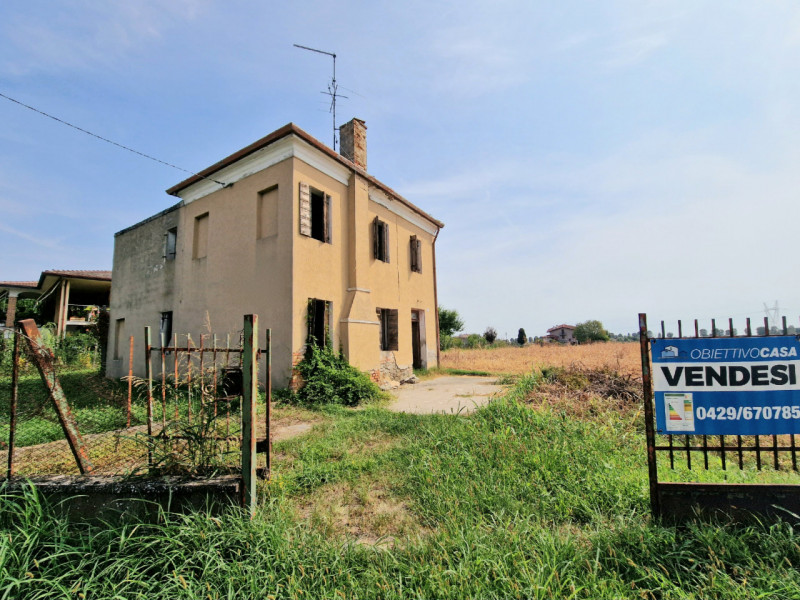 Villa in Vendita a Ponso