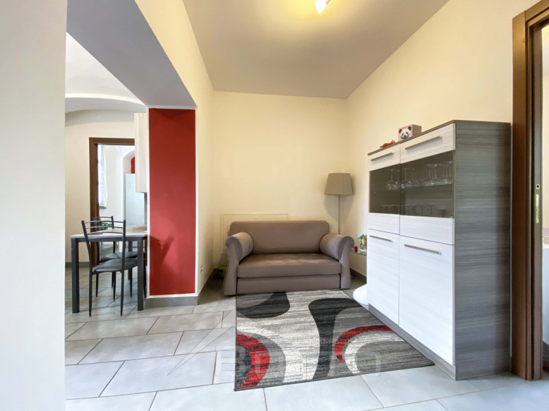 Appartamento in vendita a Serravalle Sesia, 4 locali, zona Località: Serravalle Sesia, prezzo € 60.000 | PortaleAgenzieImmobiliari.it