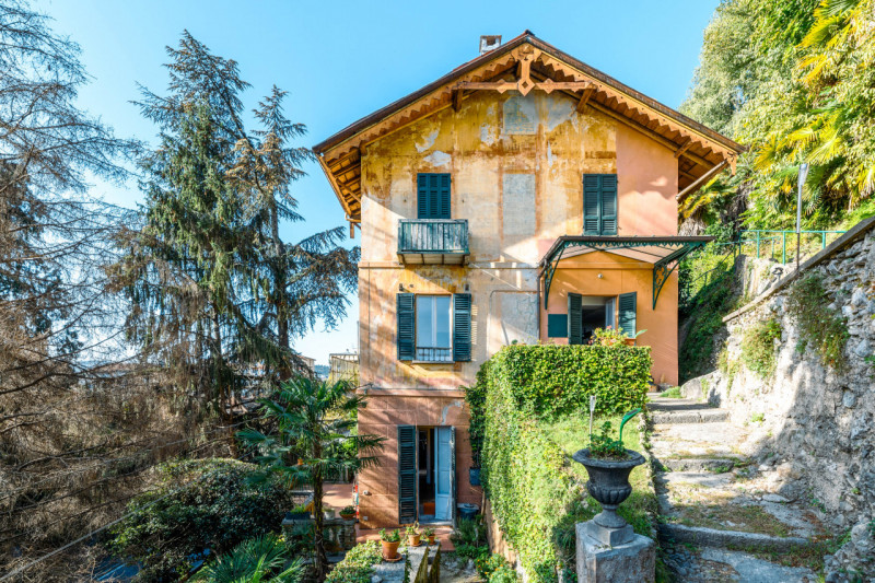 Villa in vendita a Arona, 7 locali, zona Località: Arona, prezzo € 850.000 | PortaleAgenzieImmobiliari.it