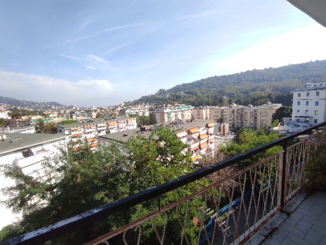Appartamento in vendita a Rapallo, 3 locali, zona Località: Rapallo, prezzo € 100.000 | CambioCasa.it