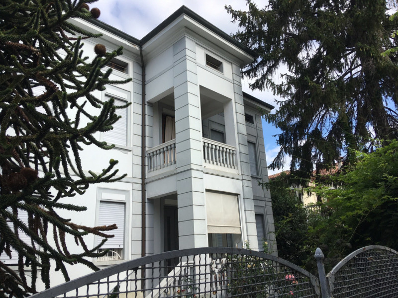Villa in vendita a Monselice, 5 locali, zona Località: Monselice - Centro, prezzo € 500.000 | PortaleAgenzieImmobiliari.it