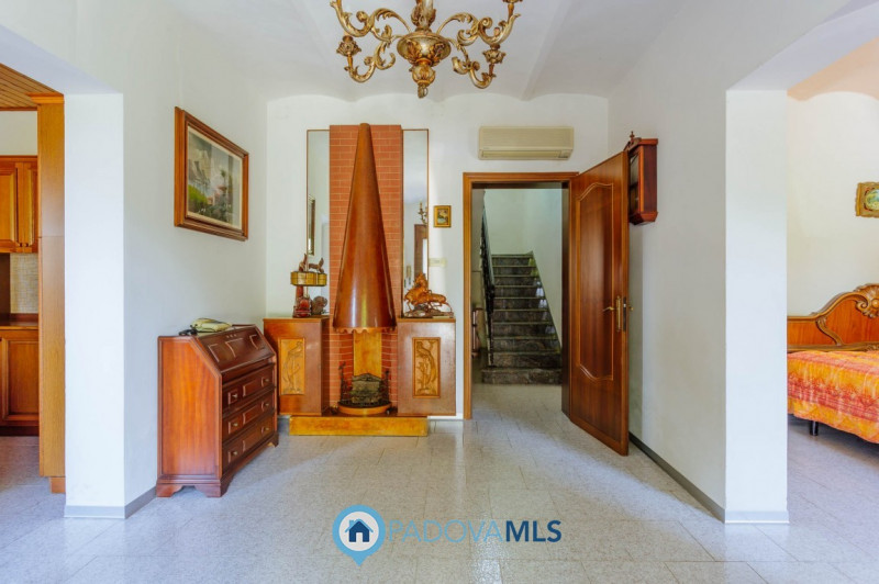Villa in vendita a Monselice, 5 locali, zona Località: Monselice - Centro, prezzo € 285.000 | PortaleAgenzieImmobiliari.it