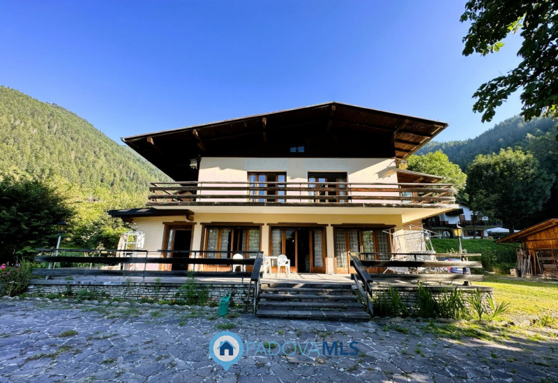 Villa in vendita a Pieve di Cadore, 5 locali, zona iù, prezzo € 420.000 | PortaleAgenzieImmobiliari.it