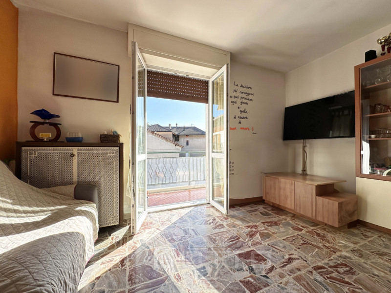 Appartamento in vendita a Borgosesia, 4 locali, prezzo € 69.000 | PortaleAgenzieImmobiliari.it