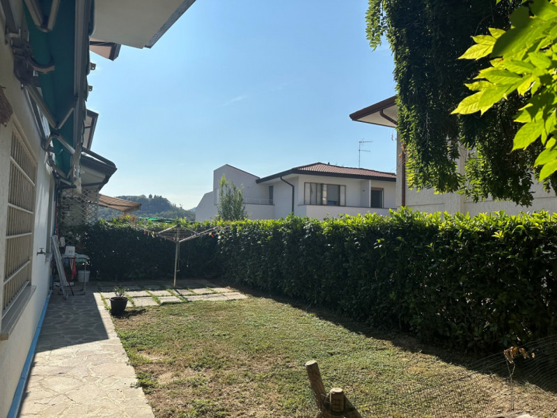 Villa Bifamiliare in Vendita a Abano Terme