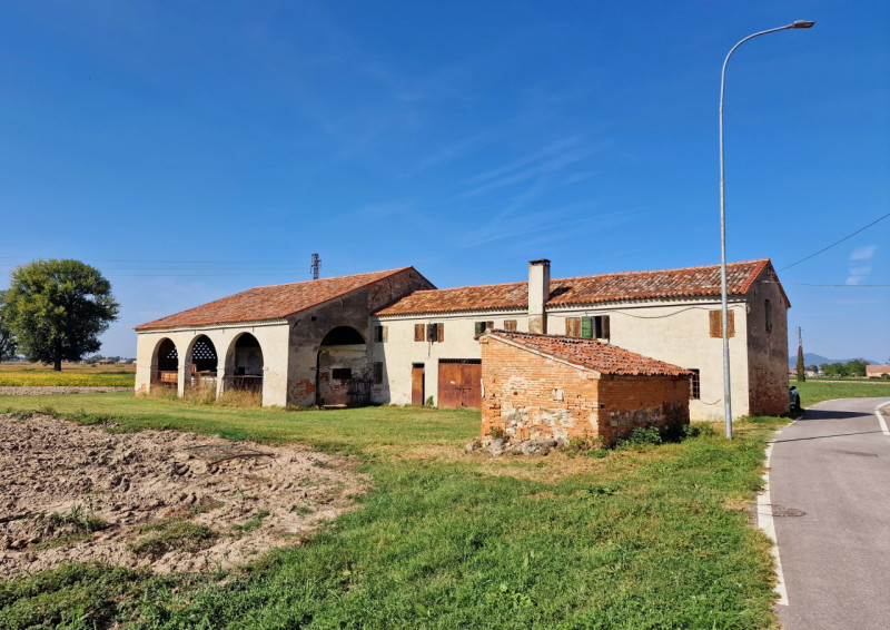 Villa in vendita a Villa Estense, 3 locali, zona Località: Villa Estense, prezzo € 100.000 | PortaleAgenzieImmobiliari.it