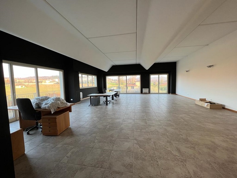 Ufficio / Studio in affitto a Muscoline, 1 locali, zona rezzone, prezzo € 1.500 | PortaleAgenzieImmobiliari.it