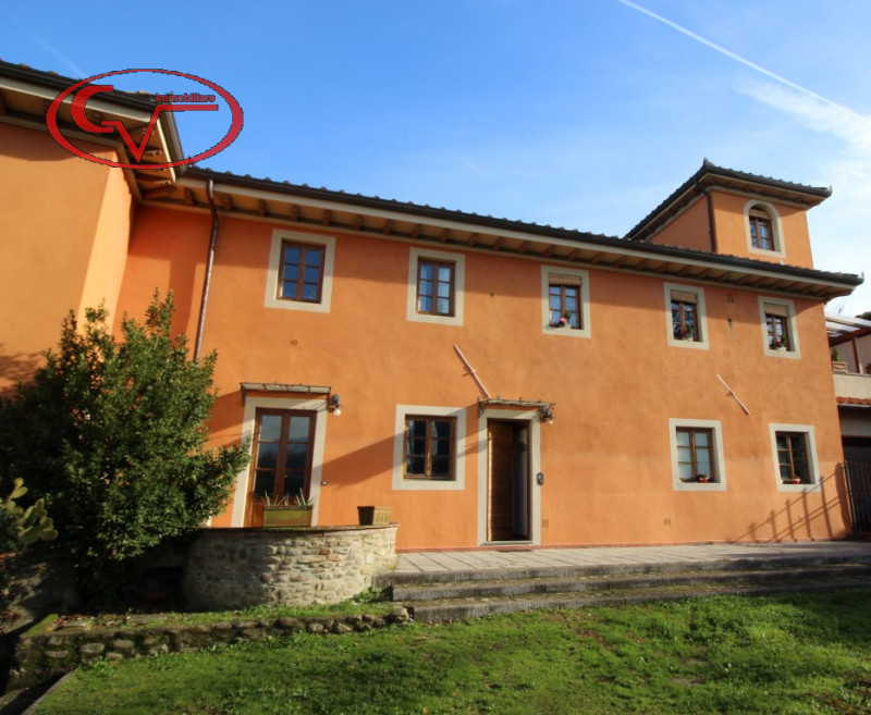 Appartamento in vendita a Castelfranco Piandiscò, 3 locali, zona Località: Vaggio, prezzo € 120.000 | CambioCasa.it