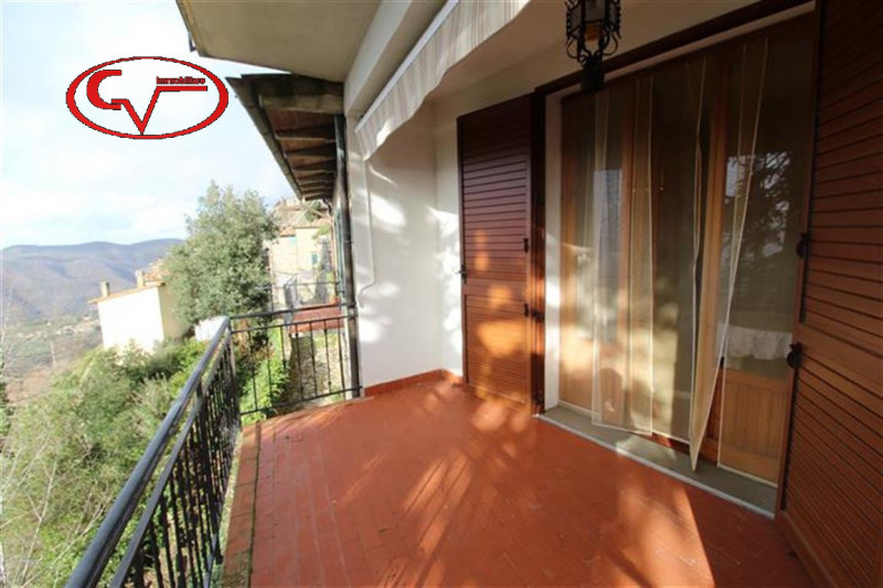 Appartamento in vendita a Loro Ciuffenna, 5 locali, zona pola, prezzo € 145.000 | PortaleAgenzieImmobiliari.it
