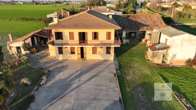 Villa in vendita a Ponso, 5 locali, zona Località: Ponso - Centro, prezzo € 160.000 | PortaleAgenzieImmobiliari.it