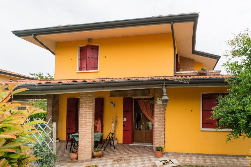 Villa in vendita a Brugine, 6 locali, zona agnola, prezzo € 239.000 | PortaleAgenzieImmobiliari.it