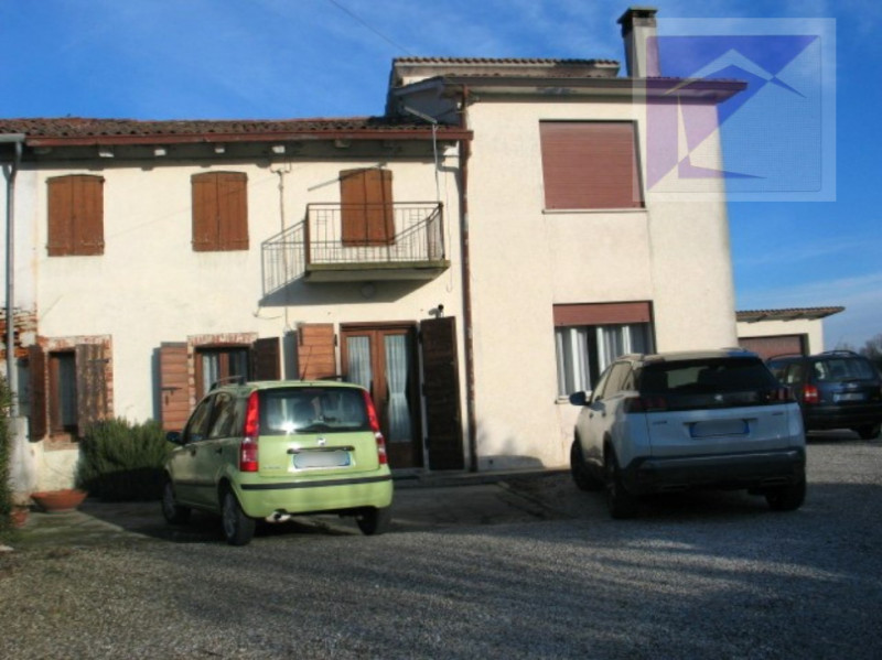 Villa Bifamiliare in vendita a Massanzago, 4 locali, zona Località: Massanzago, prezzo € 60.000 | PortaleAgenzieImmobiliari.it