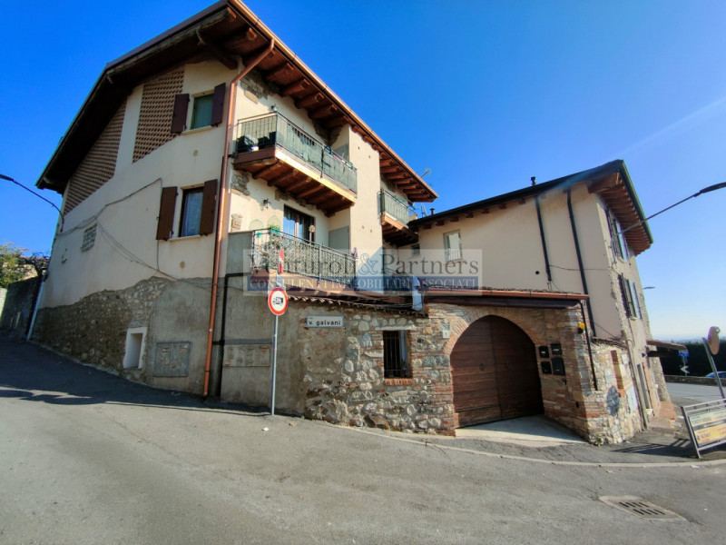 Appartamento in vendita a Polpenazze del Garda, 5 locali, prezzo € 270.000 | PortaleAgenzieImmobiliari.it