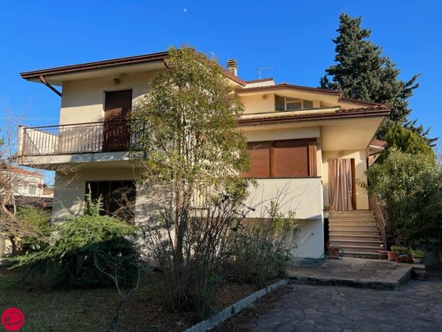 Villa in vendita a Santarcangelo di Romagna, 6 locali, zona Michele, Trattative riservate | PortaleAgenzieImmobiliari.it