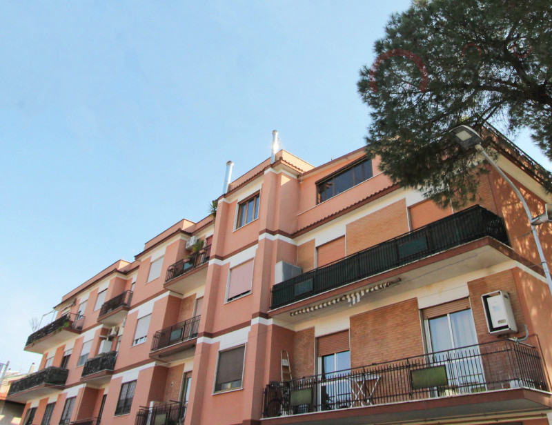 Appartamento in vendita a Marino, 4 locali, prezzo € 239.000 | CambioCasa.it