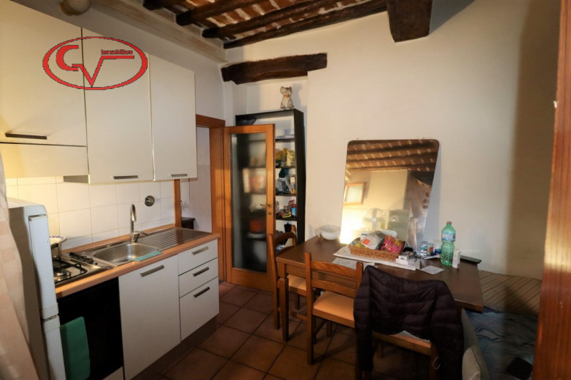 Appartamento in vendita a Montevarchi, 3 locali, zona ro, prezzo € 60.000 | PortaleAgenzieImmobiliari.it