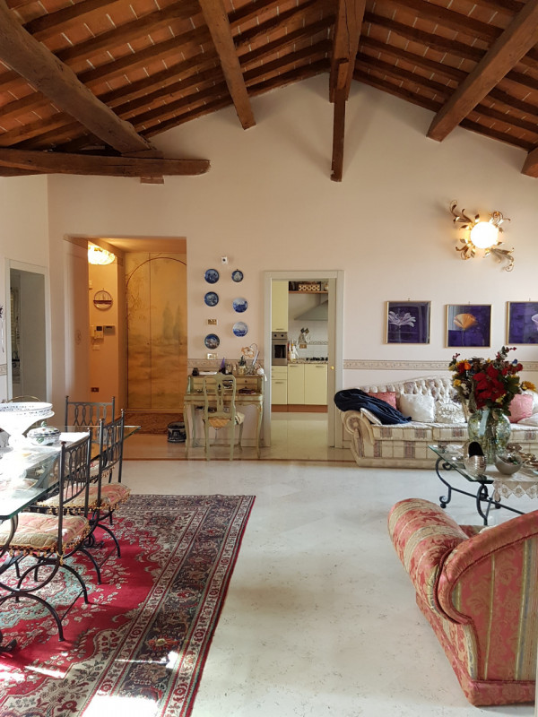 Appartamento in vendita a Modena, 5 locali, zona ro storico, prezzo € 690.000 | PortaleAgenzieImmobiliari.it