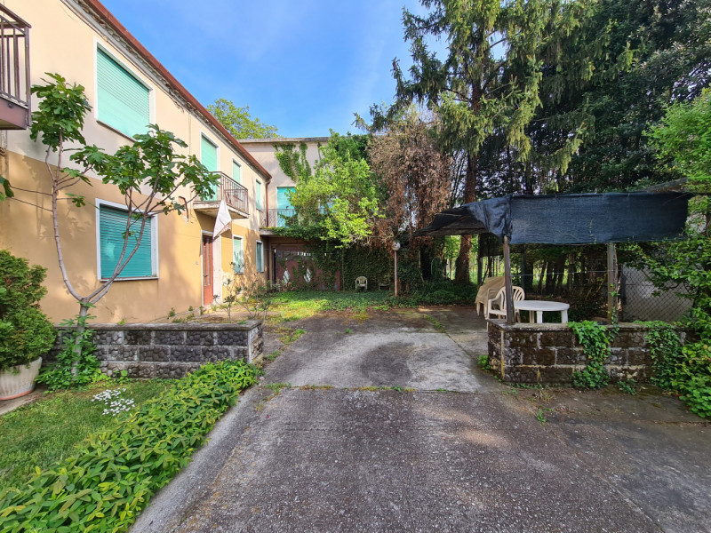 Villa Bifamiliare in vendita a Este - Zona: Este