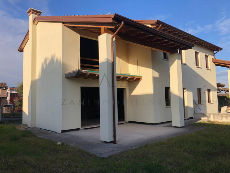 Villa Bifamiliare in vendita a Maser, 6 locali, zona pignaga, prezzo € 140.000 | PortaleAgenzieImmobiliari.it