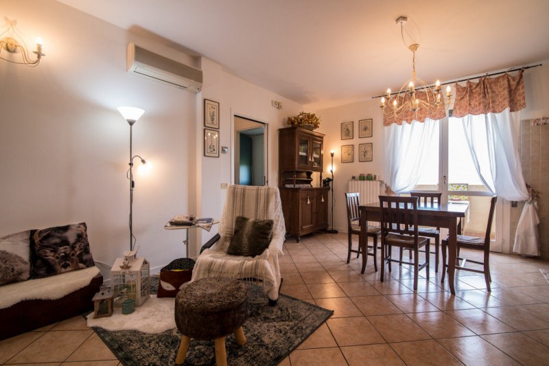 Appartamento in vendita a Veggiano, 4 locali, zona Località: Veggiano, prezzo € 163.000 | PortaleAgenzieImmobiliari.it
