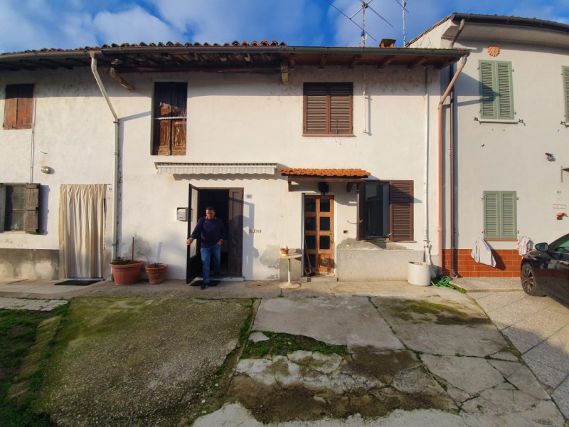 Villa in vendita a Motta de' Conti, 2 locali, zona Località: Motta Dè Conti - Centro, prezzo € 18.000 | CambioCasa.it