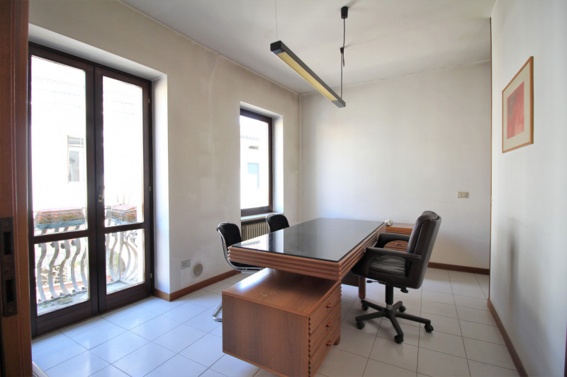 Appartamento in vendita a Thiene, 4 locali, zona Località: Thiene - Centro, prezzo € 119.000 | PortaleAgenzieImmobiliari.it