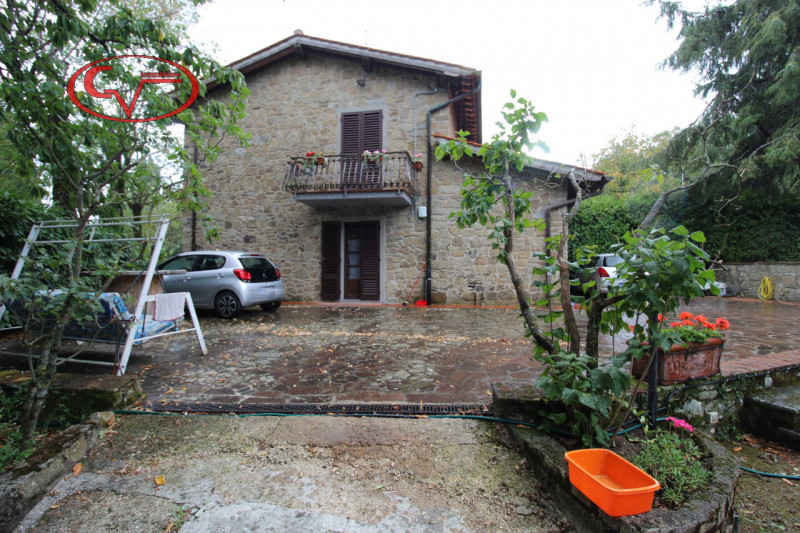 Villa in vendita a Loro Ciuffenna, 4 locali, zona io di Loro, Trattative riservate | PortaleAgenzieImmobiliari.it