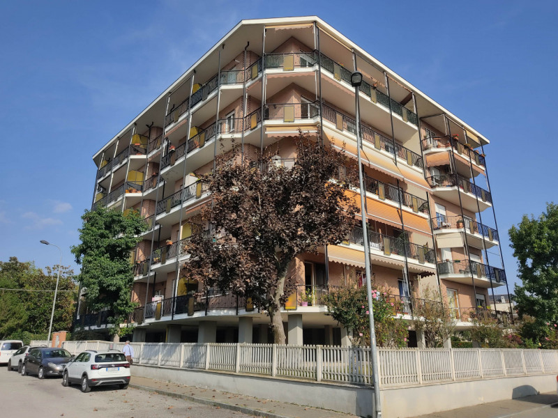 Appartamento in vendita a Moncalieri, 4 locali, zona ona, prezzo € 245.000 | PortaleAgenzieImmobiliari.it