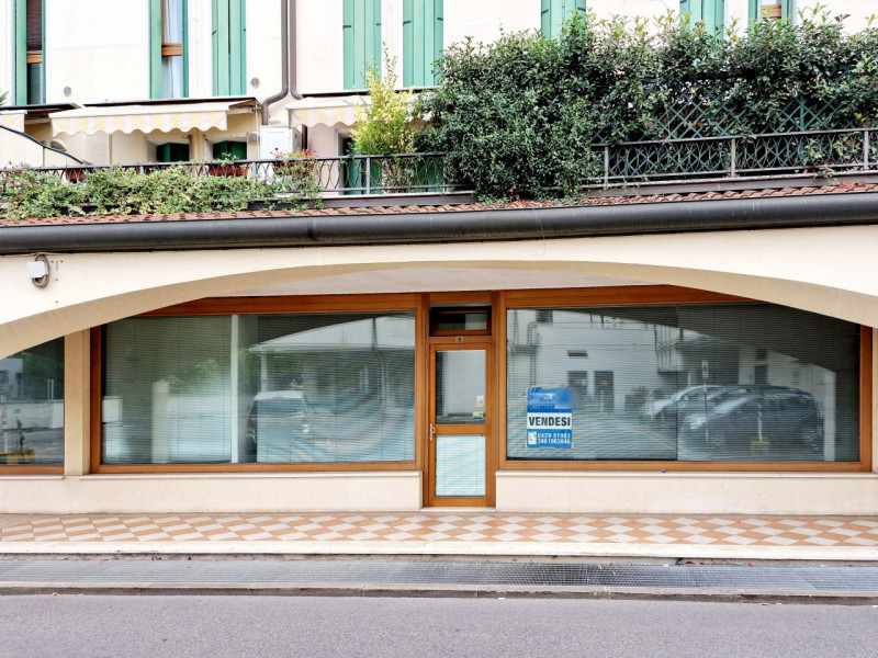 Ufficio / Studio in vendita a Rovigo, 9999 locali, zona ro, prezzo € 150.000 | PortaleAgenzieImmobiliari.it