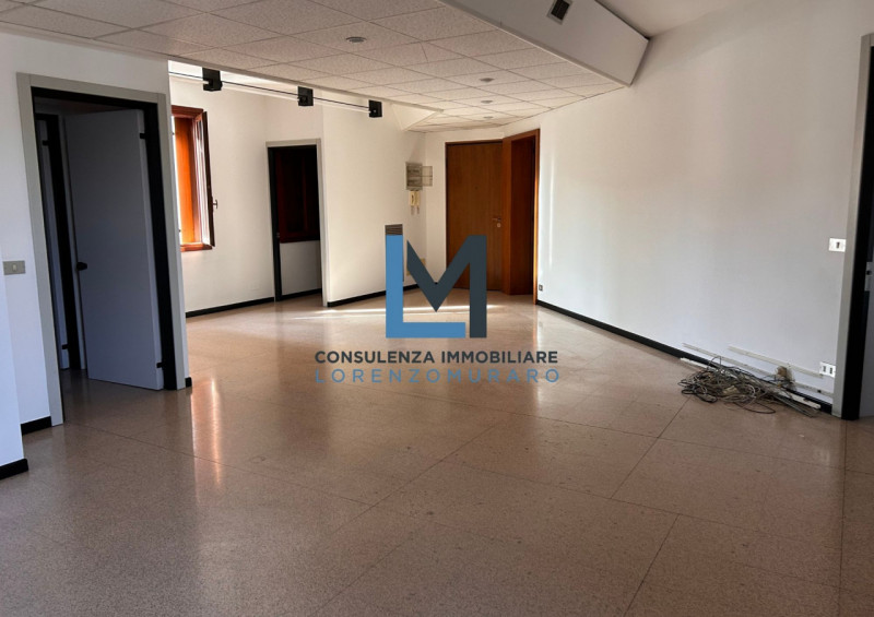 Ufficio / Studio in vendita a Montebelluna - Zona: La Pieve