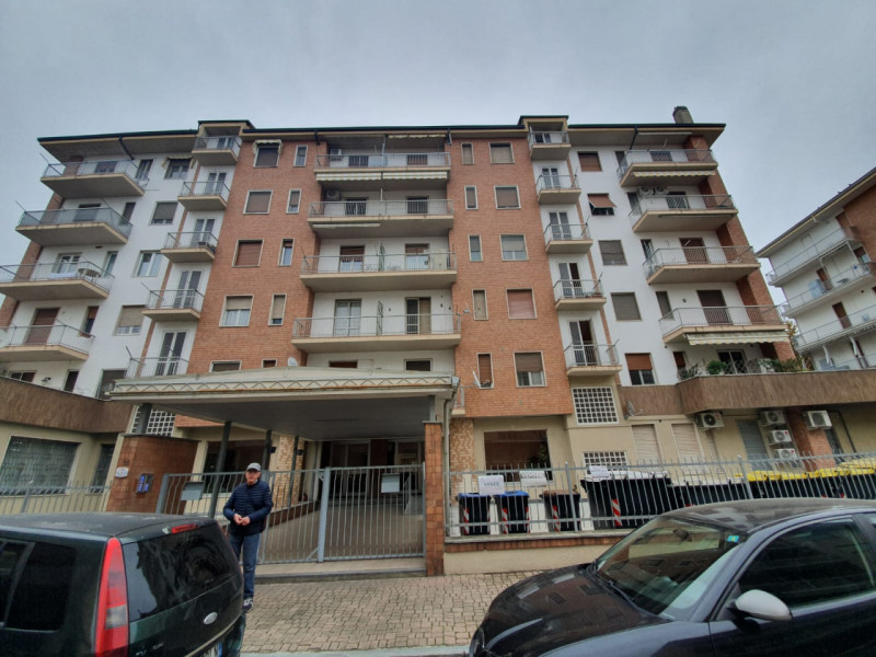 Appartamento in vendita a Casale Monferrato, 3 locali, zona Località: Casale Monferrato, prezzo € 50.000 | PortaleAgenzieImmobiliari.it