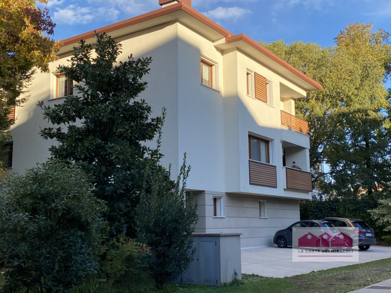 Villa Bifamiliare in vendita a Vicenza - Zona: Borgo Casale - Stadio - Corso Padova