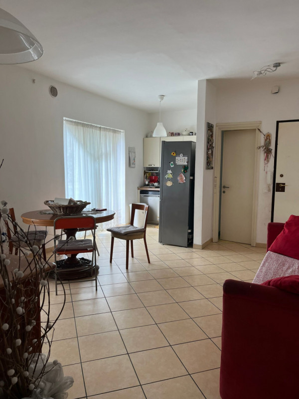 Appartamento in vendita a Pescara, 4 locali, prezzo € 95.000 | PortaleAgenzieImmobiliari.it