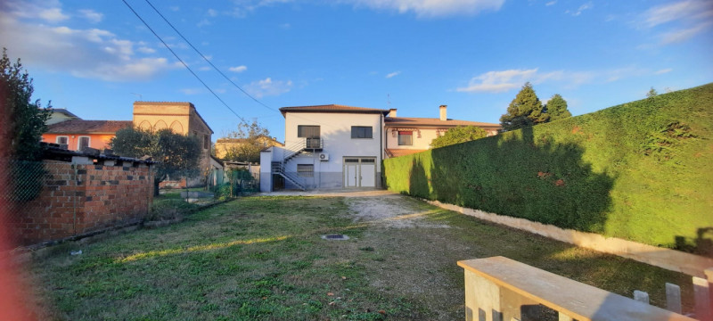 Appartamento in vendita a Mestrino, 4 locali, zona Località: Mestrino - Centro, prezzo € 217.000 | PortaleAgenzieImmobiliari.it